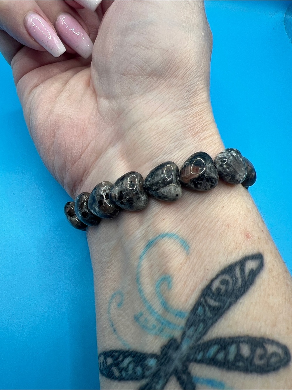 Heart shaped yooperlite Bead Stretch Bracelet - Smoky Gray Brown